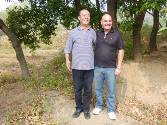 董事長與國際友人合影